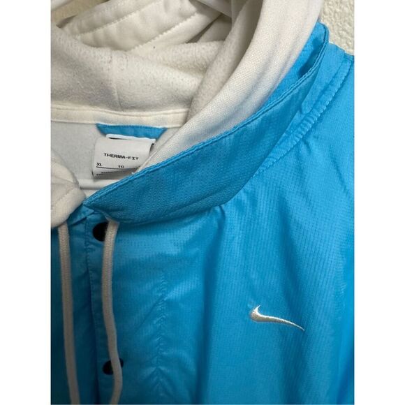 Nike Therma-FIT Standard Issue Basketball Winterized Hoodie DA6857-416 Size Mens - Picture 3 of 3